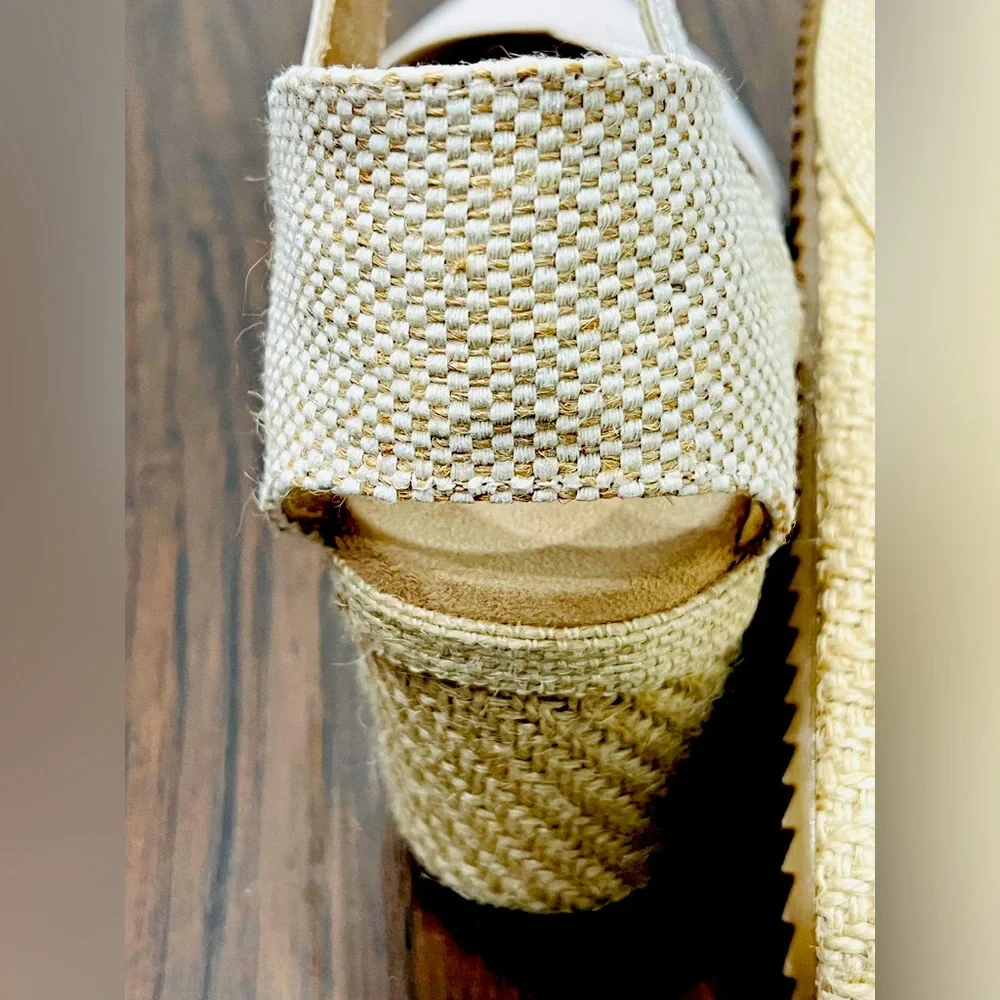 Anne Kline sz 8 Canvas natural tan wedge Slingback Sandals like new - Picture 6 of 8